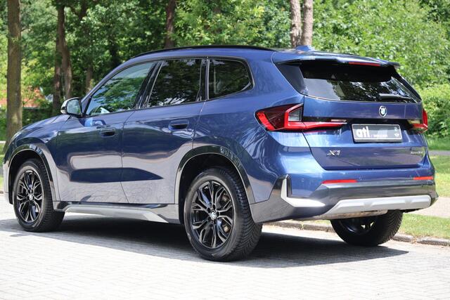 BMW X1 sDrive18i Elektrische trekhaak, Adaptieve LED, Stuurwielverwarming, DAB, X-Line, Keyless, Memorystoelen, etc.
