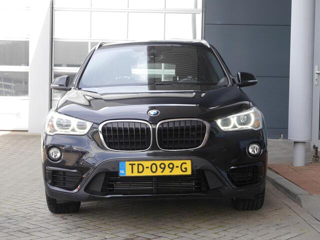 BMW X1 sDrive18i Executive | Automaat | Trekhaak | Camera | Lederen bekleding | Parkeersensoren | Navigatie