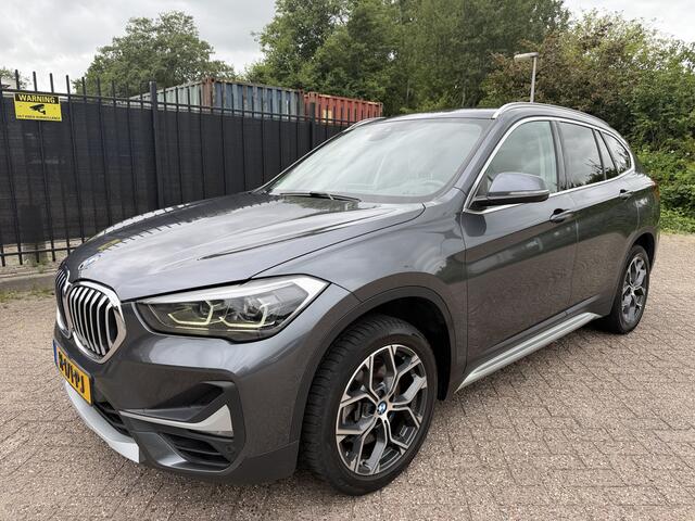 BMW X1 sDrive20i VDL Nedcar Edition LED/Sportleer/HU/Stoelverw/Leer/Navi