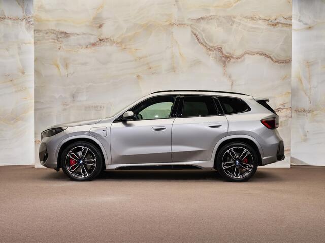 BMW X1 xDrive25e M Sport Pro , pano, adap-LED, 19", keyless, dealeroh