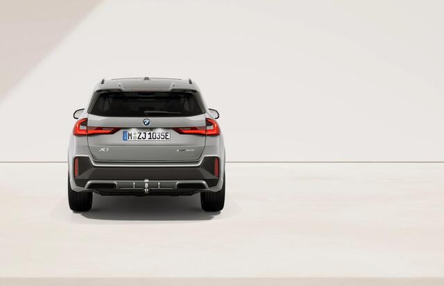 BMW X1 xDrive30e M- Sport Pro / Innovation Pack / Trekhaak / Pano / ACC
