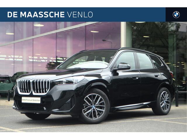 BMW X1 xDrive25e M Sport Automaat / Sportstoelen / Achteruitrijcamera / M Adaptief onderstel / Adaptieve LED / Stoelverwarming / Comfort Access