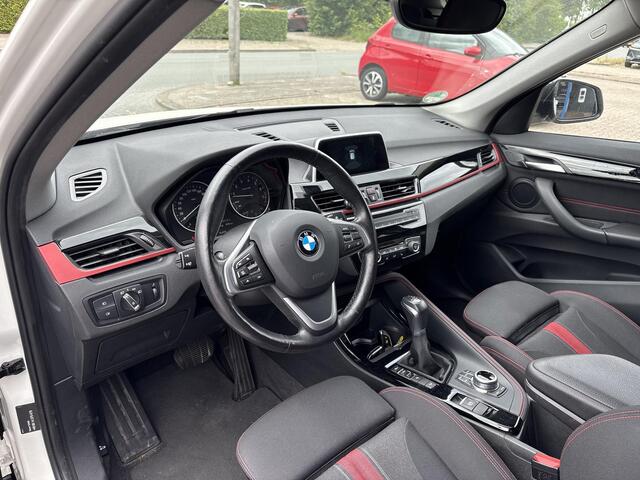 BMW X1 xDrive20i High Executive 192 Pk | Stoelverwarming | Elek. Kofferklep | PDC V+A | Cruise Control | Climate Control |