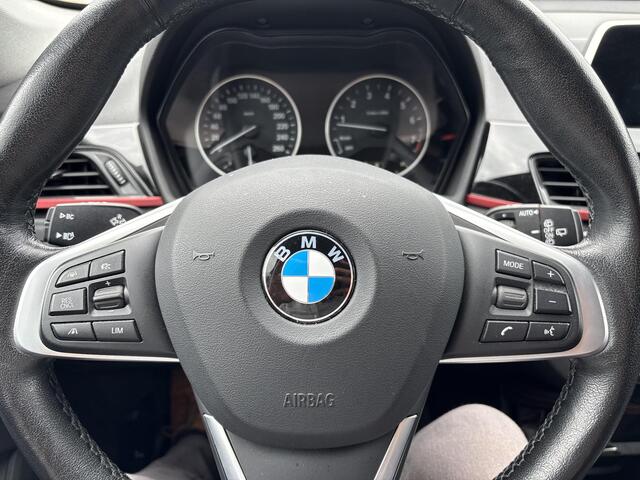 BMW X1 xDrive20i High Executive 192 Pk | Stoelverwarming | Elek. Kofferklep | PDC V+A | Cruise Control | Climate Control |
