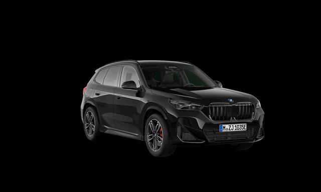 BMW X1 xDrive25e M Sport Pro , 360 camera, 19", massage, HUD, ACC, adap-LED, keyless, NP68k