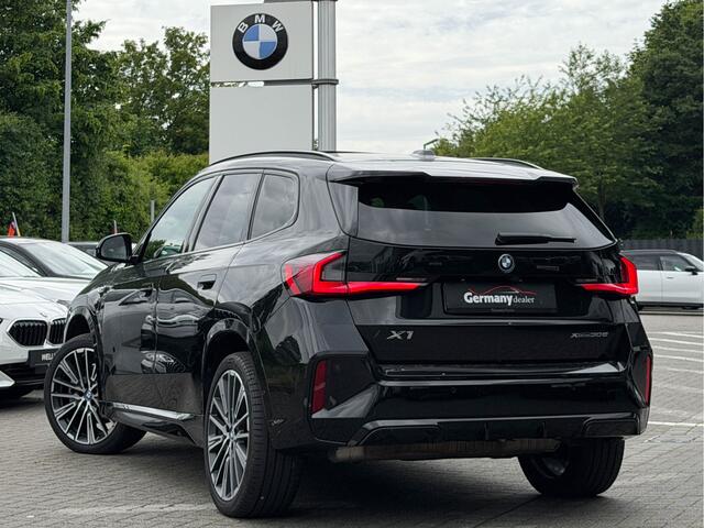 BMW X1 xDrive30e 326pk M-Sport Pano Tr-Haak H&K Zetels+Memo 20-Inch