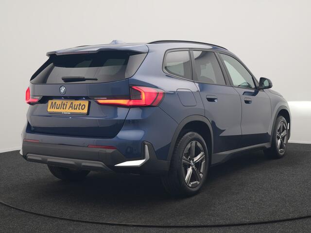 BMW X1 xDrive25e Sportline PHEV 245pk Dealer O.H. | Trekhaak Af Fabriek | Adaptive Cruise | Camera | Harman / Kardon | Lederen Sportstoelen Massage & Memory | Sfeerverlichting | Keyless | Blis | Stoelen & Stuur Verwarmd | Apple Carplay | Plug In Hybrid |