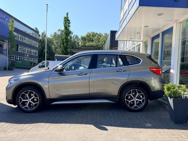 BMW X1 X1 sDrive20i High Executive I Leer I Camera I Trekhaak