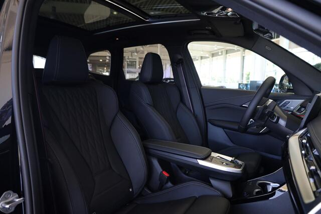 BMW X1 xDrive25e | M Sportpakket Pro | Harman/Kardon | Panoramadak | Driving Assistant | Trekhaak