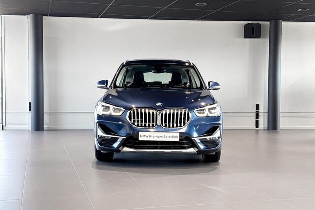 BMW X1 xDrive25e Business Edition Plus | X Line | Glazen Panoramadak | Stoelverwarming | Head-Up Display |