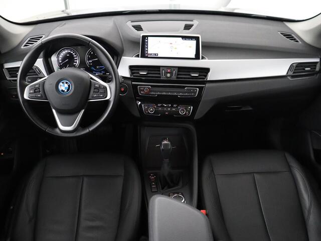 BMW X1 xDrive25e | Panaramadak | Camera | Cruise control | Climate control | Buetooth | Navigatie | DAB+