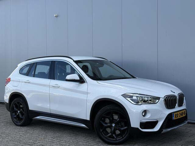 BMW X1 xDrive20i High Executive Automaat Navigatie/Trekhaak/Camera.