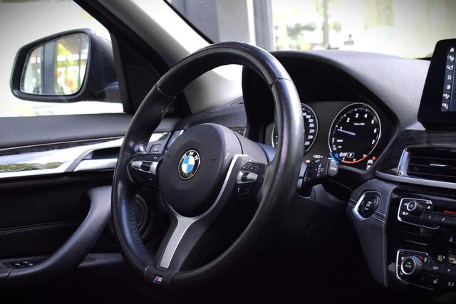 BMW X1 sDrive20i |PANO|CAMERA|H&K|MEMORYSTOEL|CARPLAY