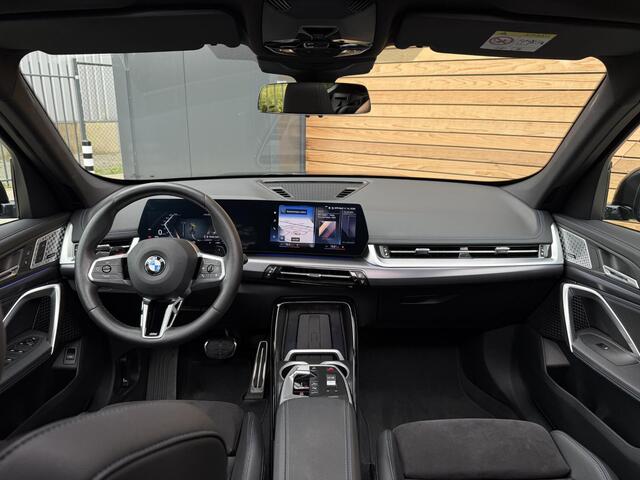 BMW X1 sDrive18i M-sport PANO|TREKHAAK|H&K|MEMORY|CAMERA