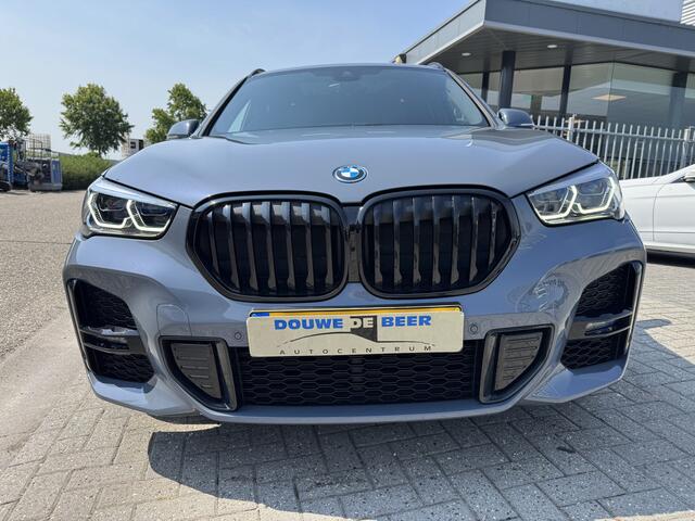 BMW X1 xDrive25e M sport FULL OPTION Head Up, Memory L.V, Trekhaak elect, pano dak,