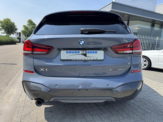 BMW X1 xDrive25e M sport FULL OPTION Head Up, Memory L.V, Trekhaak elect, pano dak,