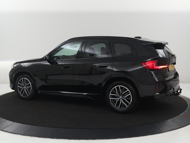 BMW X1 xDrive23i M-sport | Trekhaak | Leder | Head-up | 360 camera | Carplay | Stoelverwarming | Cruise control | Sfeerverlichting | Climate control | Full LED