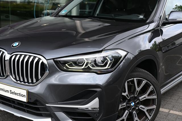 BMW X1 sDrive20i xLine Automaat / Trekhaak / Sportstoelen / Comfort Access / Achteruitrijcamera / Head-Up / Cruise Control