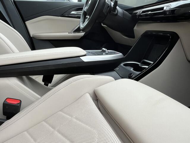 BMW X1 xDrive25e xLine | 19" | Trekhaak | Panorama | Stoel/Stuurverwarming | Voorbereiding Driving Assistant Plus