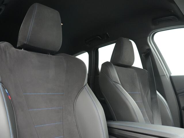 BMW X1 xDrive30e M Sport PHEV 326pk Dealer O.H. | Trekhaak Af Fabriek | Adaptive Cruise | Head Up | Harman / Kardon | 360 Camera | Alcantara Sportstoelen Memory & Verwarmd | Adaptief Onderstel | Sfeerverlichting | Stuur Verwarmd | Blis | Keyless | 20"L.M | Plug 