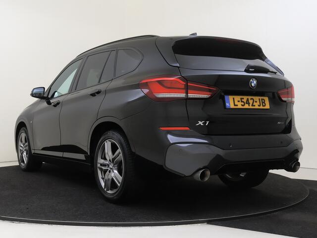 BMW X1 sDrive18i High Executive | M Sport | Head Up Display | Elek. Achterklep | Stoelverwarming | | Camera | Navigatie |