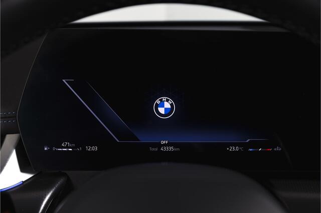 BMW X1 sDrive18i 136 PK | M-Sport | Afn. Trekhaak | Dig. Cockpit | Cruise | PDC | Camera | NAV + App. Connect | ECC | Elek. Klep | LM 18" |