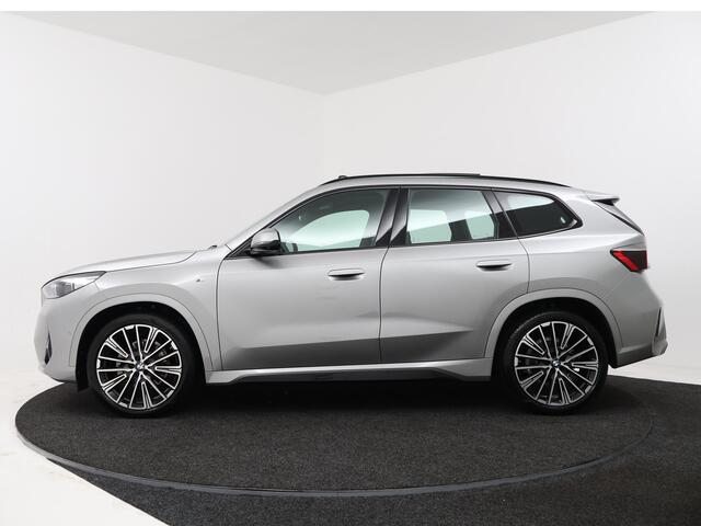 BMW X1 sDrive18i M-Sport | Trekhaak | Panoramadak | Innovation pack | Nederlandse Auto | 1e eigenaar |