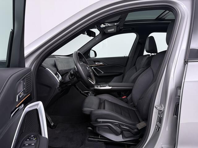 BMW X1 sDrive18i M-Sport | Trekhaak | Panoramadak | Innovation pack | Nederlandse Auto | 1e eigenaar |