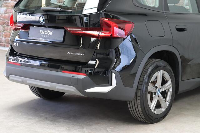 BMW X1 xDrive25e Executive Automaat / Navigatiesysteem / Climate Control / LED / M Dakreling / Active Guard / Parkeerhulpsysteem / DAB / Cruise Control