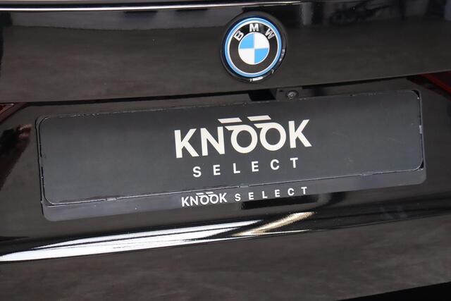 BMW X1 xDrive25e Executive Automaat / Navigatiesysteem / Climate Control / LED / M Dakreling / Active Guard / Parkeerhulpsysteem / DAB / Cruise Control
