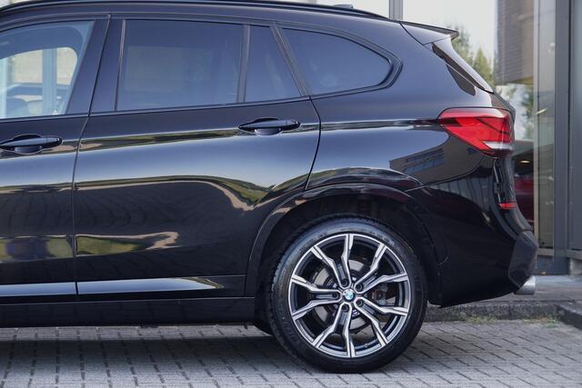 BMW X1 xDrive20i High Executive M Sport | Panoramadak | Leder | VOL |
