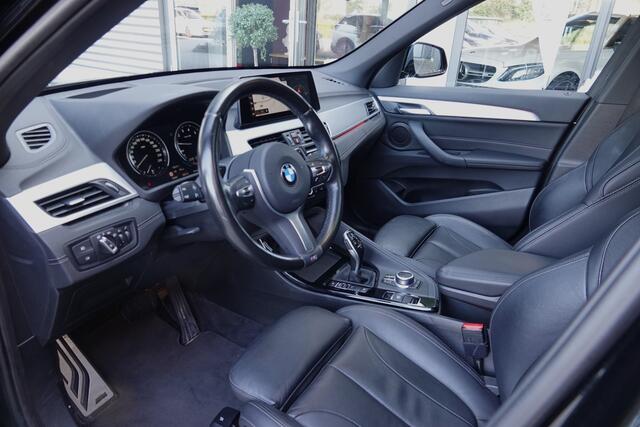 BMW X1 xDrive20i High Executive M Sport | Panoramadak | Leder | VOL |