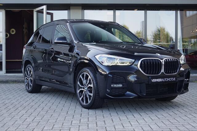 BMW X1 xDrive20i High Executive M Sport | Panoramadak | Leder | VOL |