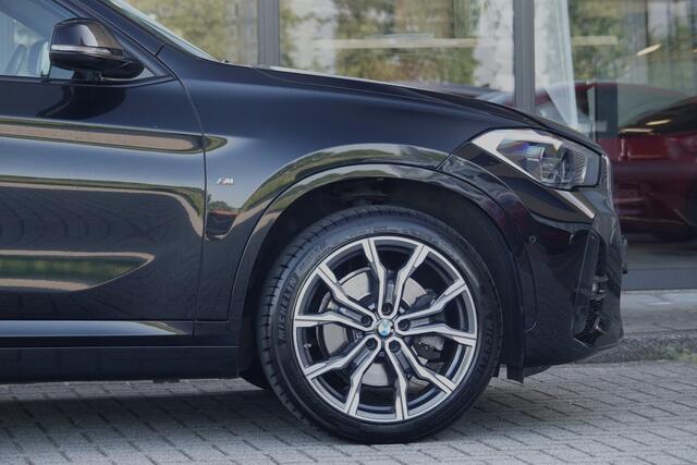 BMW X1 xDrive20i High Executive M Sport | Panoramadak | Leder | VOL |