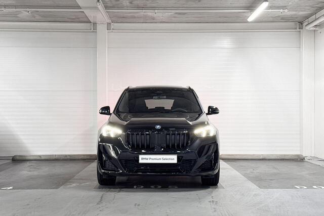 BMW X1 xDrive25e | M-Sport Pro | Premium Pack | Travel Pack | Panoramadak | Harman/Kardon | Comfort Access