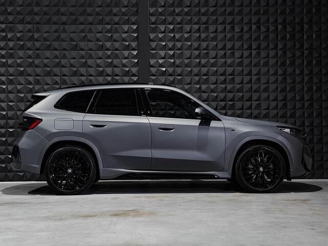 BMW X1 xDrive30e M Sport | Pano | 20"| Dirve Pro | HUD | H/K | Trekh. | Memo | Ad Li |