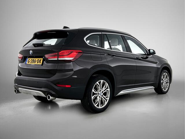 BMW X1 sDrive20i High Executive Edition | Harman Kardon Audio | Elektrische stoelen | Eerste eigenaar |