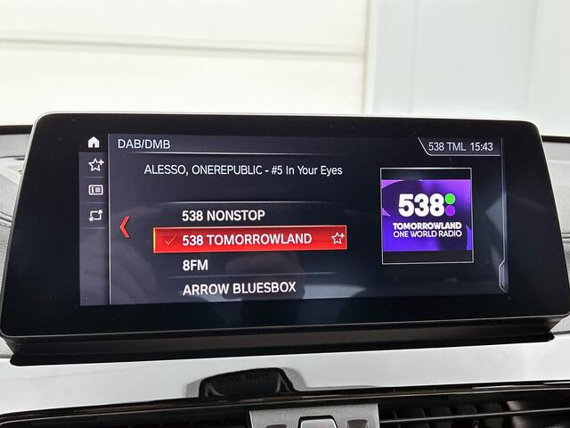 BMW X1 sDrive20i High Executive Edition | Harman Kardon Audio | Elektrische stoelen | Eerste eigenaar |
