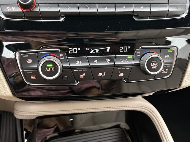 BMW X1 sDrive20i High Executive Edition | Harman Kardon Audio | Elektrische stoelen | Eerste eigenaar |