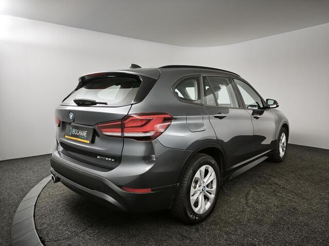 BMW X1 xDrive25e | Navigatie | Parkeersensoren | Climate Control |