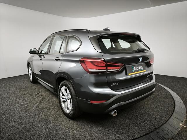 BMW X1 xDrive25e | Navigatie | Parkeersensoren | Climate Control |