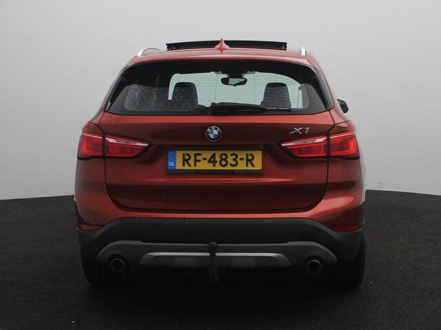 BMW X1 xDrive20i High Executive | Panoramadak | Lederen Bekleding | Climate Control | Cruise Control | Lichtmetalen Velgen