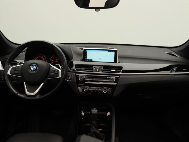 BMW X1 xDrive20i High Executive | Panoramadak | Lederen Bekleding | Climate Control | Cruise Control | Lichtmetalen Velgen