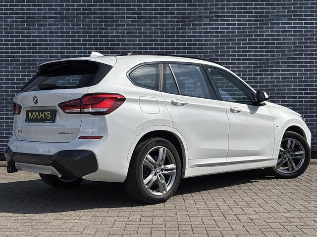 BMW X1 xDrive25e Executive | M-Sport | Parkeersensoren | Elektrische Achterklep | LED Koplampen | Navigatie | Stoelverwarming | Cruise Control | Climate Control | Lichtmetalen Velgen 18 inch | Plug-in Hybrid (PHEV)