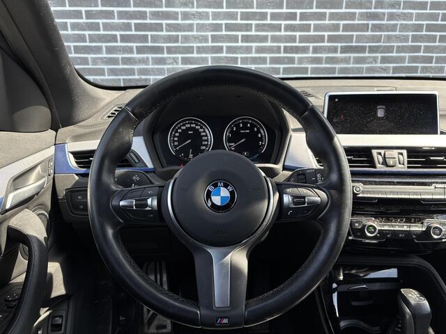BMW X1 xDrive25e Executive | M-Sport | Parkeersensoren | Elektrische Achterklep | LED Koplampen | Navigatie | Stoelverwarming | Cruise Control | Climate Control | Lichtmetalen Velgen 18 inch | Plug-in Hybrid (PHEV)