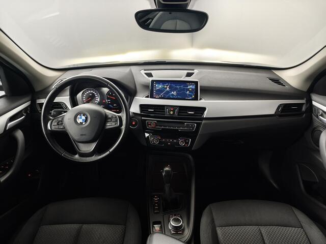 BMW X1 xDrive25e | Navigatie | Parkeersensoren Voor & Achter | Elektrische Achterklep | Climate Control |
