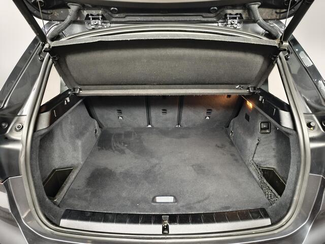 BMW X1 xDrive25e | Navigatie | Parkeersensoren Voor & Achter | Elektrische Achterklep | Climate Control |