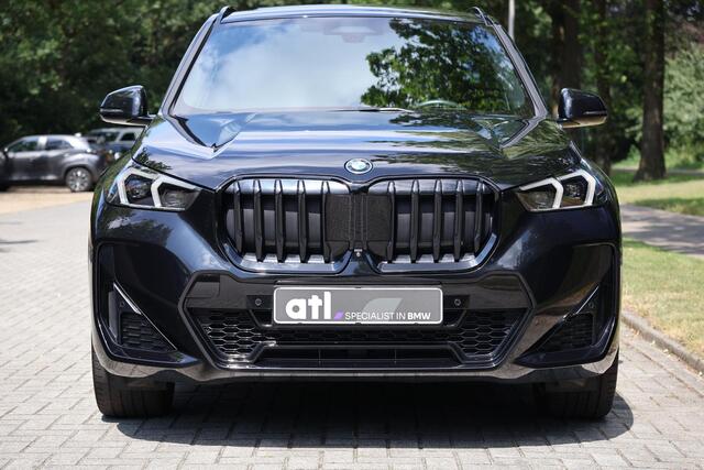 BMW X1 xDrive30e M-Sport | Pano | HUD | H&K | Drive Ass Pro | 360 cam | Memory | Keyless | Etc.