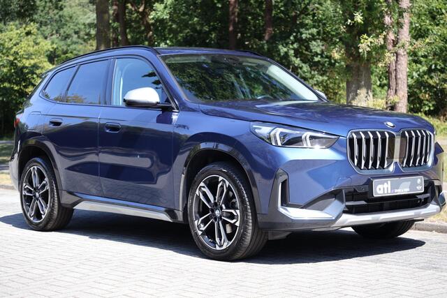 BMW X1 sDrive18i Elektrische trekhaak, Adaptieve LED, Stuurwielverwarming, DAB, X-Line, Keyless, Memorystoelen, etc.
