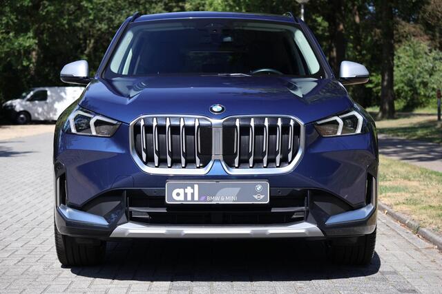 BMW X1 sDrive18i Elektrische trekhaak, Adaptieve LED, Stuurwielverwarming, DAB, X-Line, Keyless, Memorystoelen, etc.